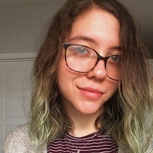 Meet your Posher, Naomi